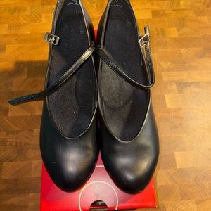 Capezio character shoes. Black